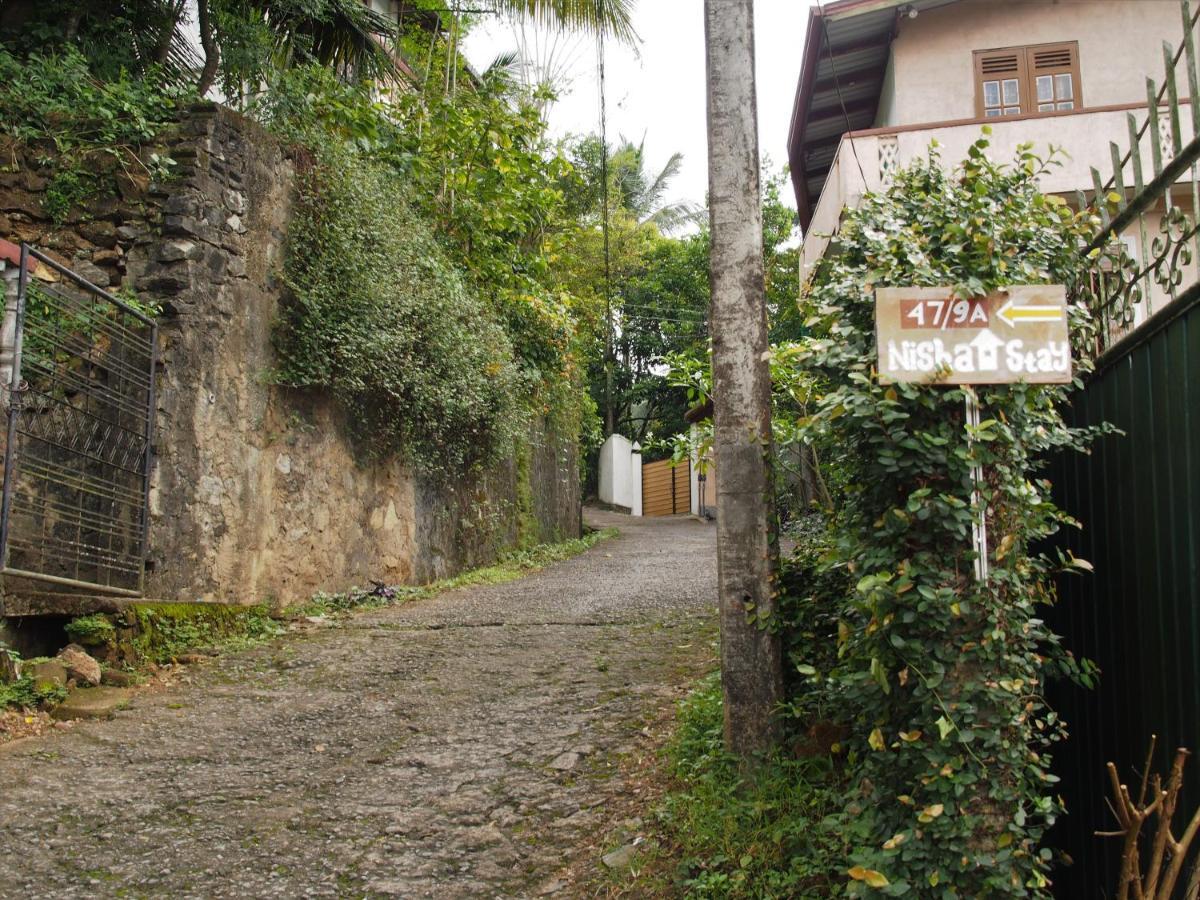 Nisha Homestay Inn Peradeniya Exterior foto
